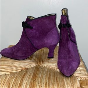 S.t.e.f.a.n.i. Vintage Purple Suede heeled boots